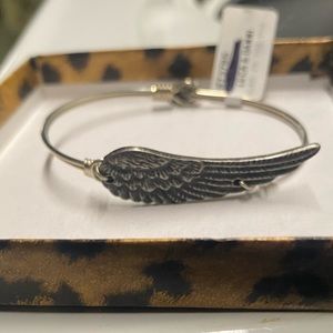 Angel wing bracelet